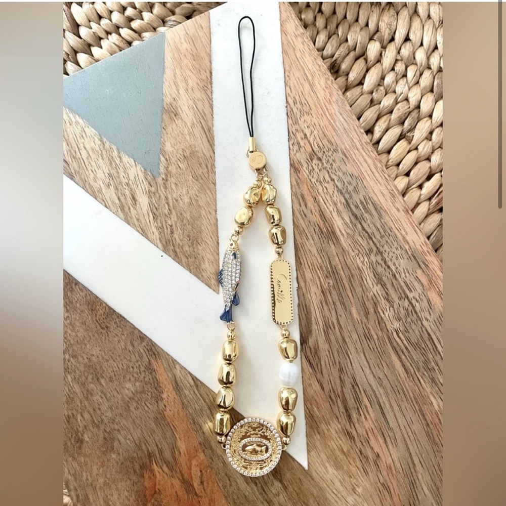 Camilla “Lockets Loaded” Phone Bracelet - Picture 2 of 9